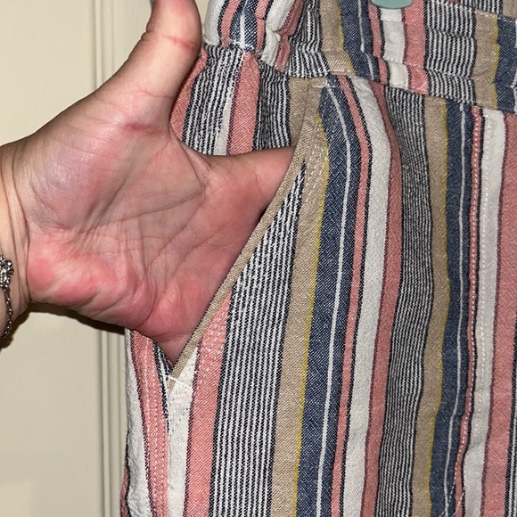 EUC—Per Se—Linen Blend Striped Shorts—Medium - Picture 2 of 8